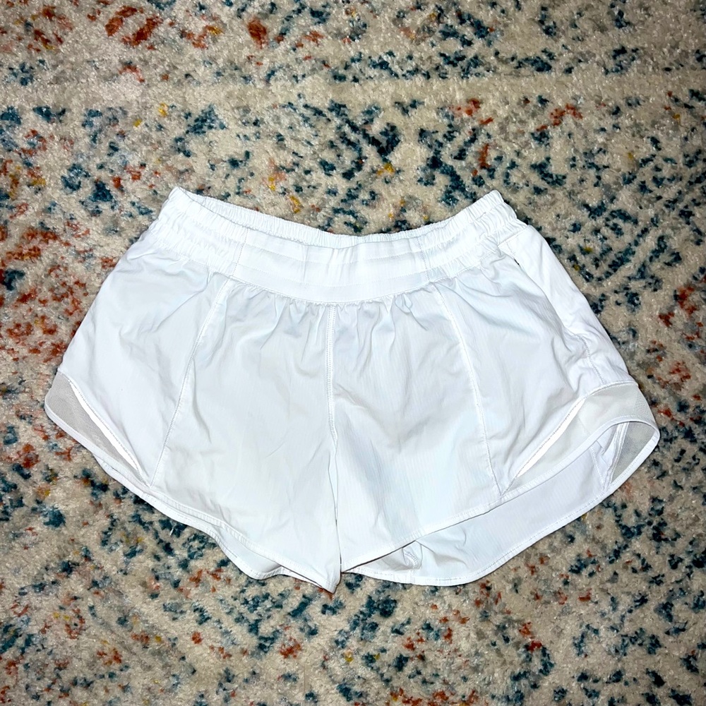 Lululemon Hotty Hot Low-Rise Lined Short 4”